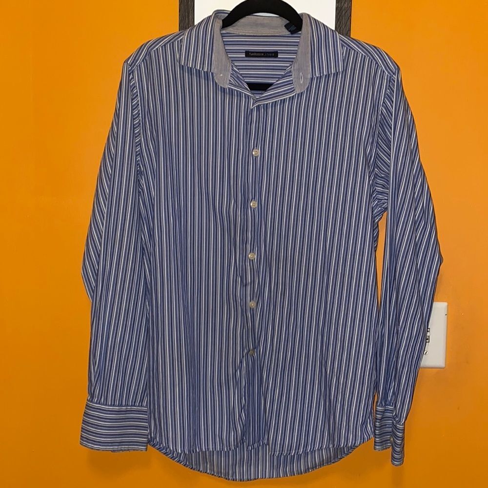 Van Heusen Studio Men’s Blue and White Striped Button Down Dress Shirt Medium 15